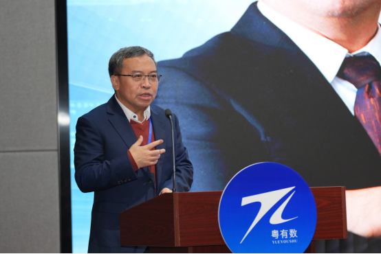 涂华奇介绍团队正在全力以赴“支持惠州推动绿色数据中心建设，强化全省算力统筹和智能调度”，计划首批3000个高性能智算机柜2026年投入市场_云宏虚拟化